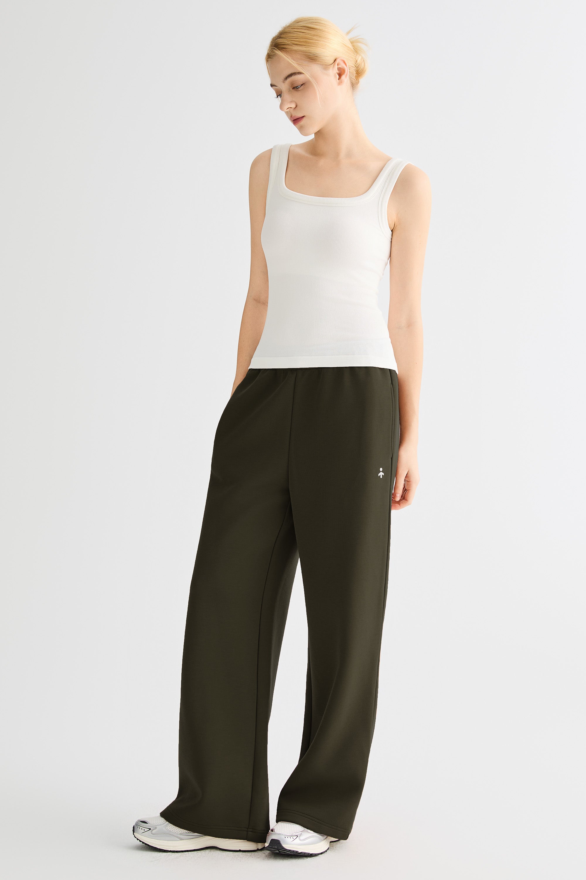 OROLAY Air Layer Wide-Leg Sweatpants #color_olive