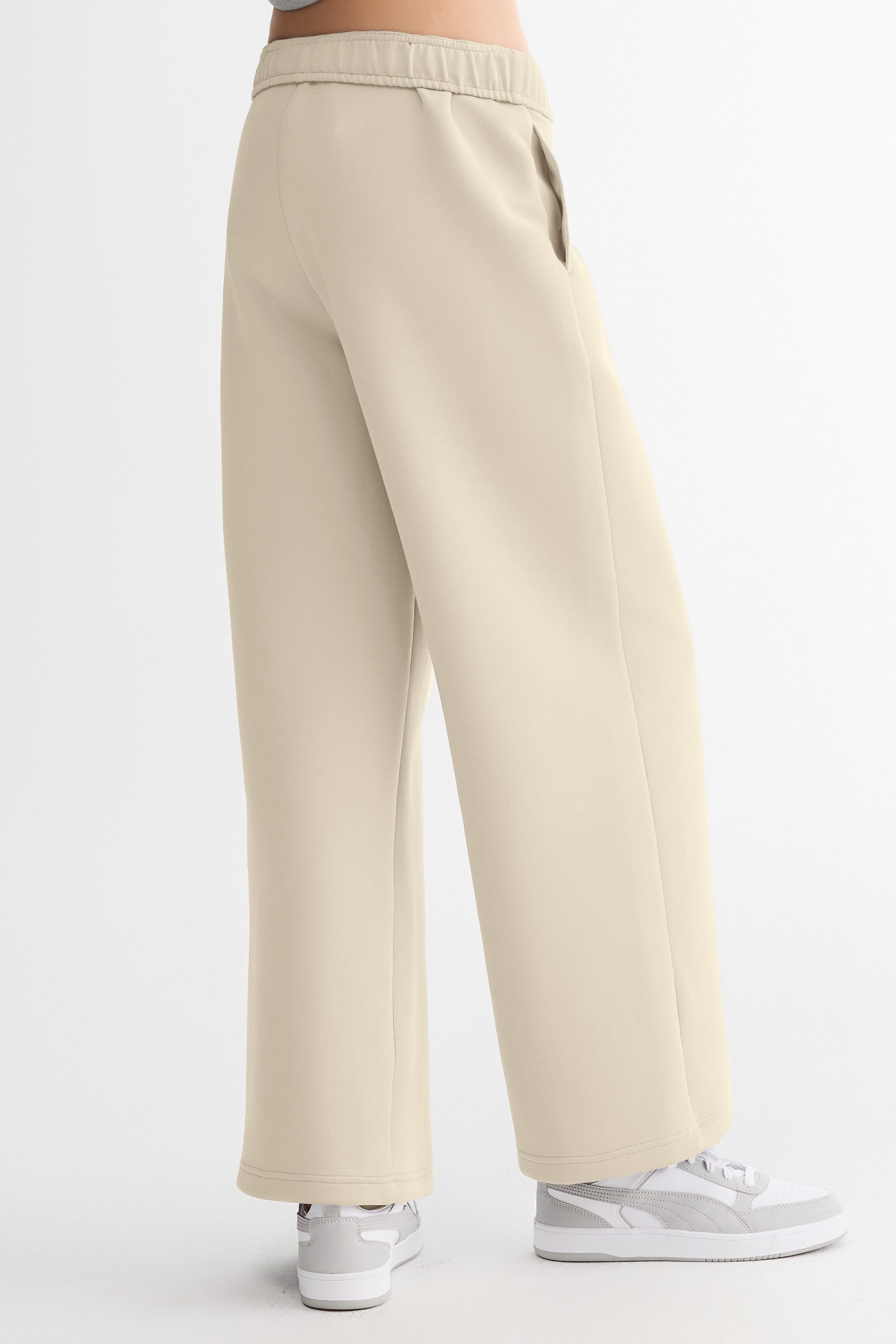 OROLAY Air Layer Wide-Leg Sweatpants #color_khaki