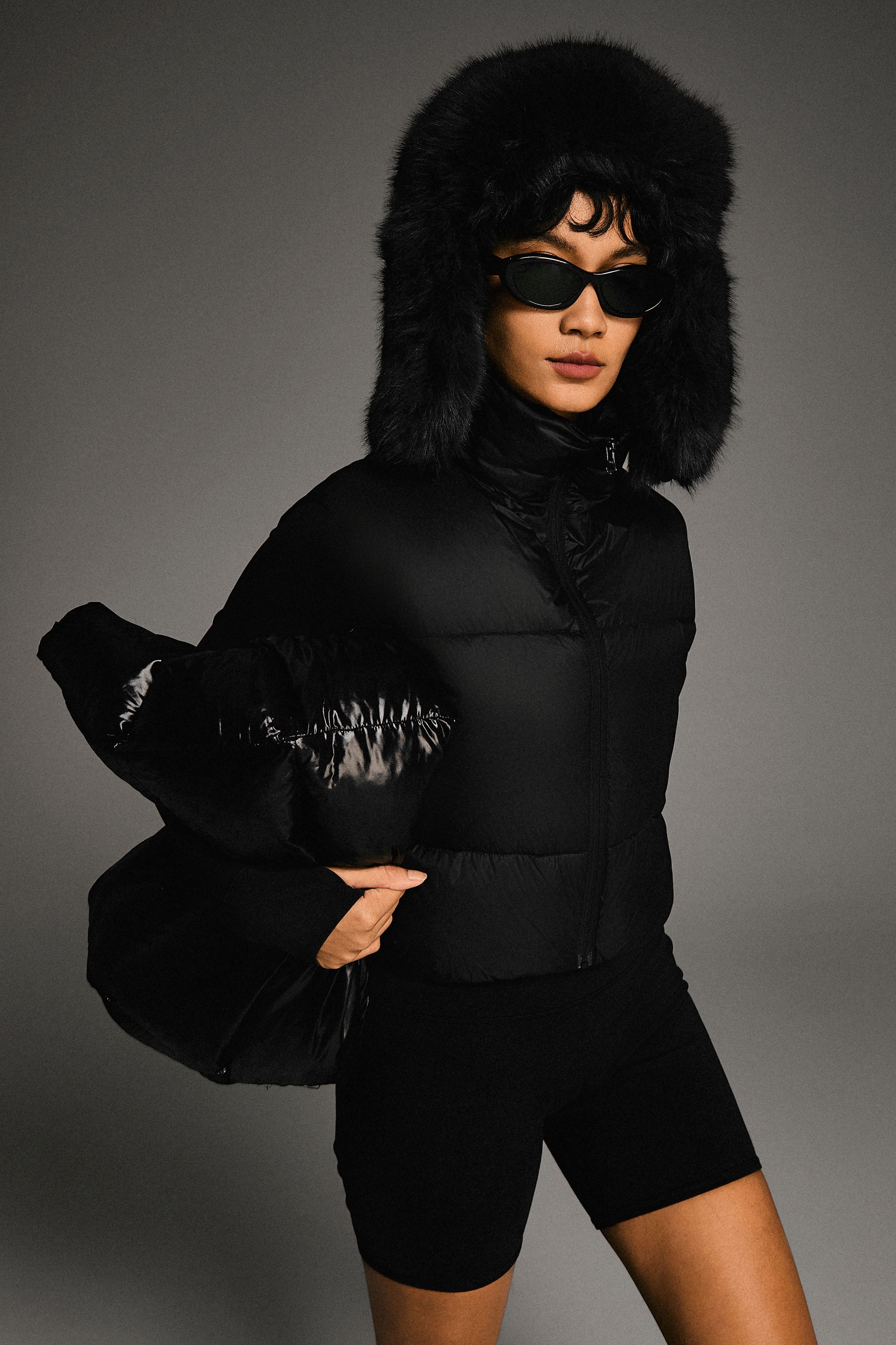 Orolay-Cropped Puffer Down Vest-#color_Black