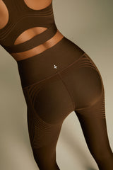 FlexSeam™ High-Waisted Signature 7/8 Leggings #color_brown