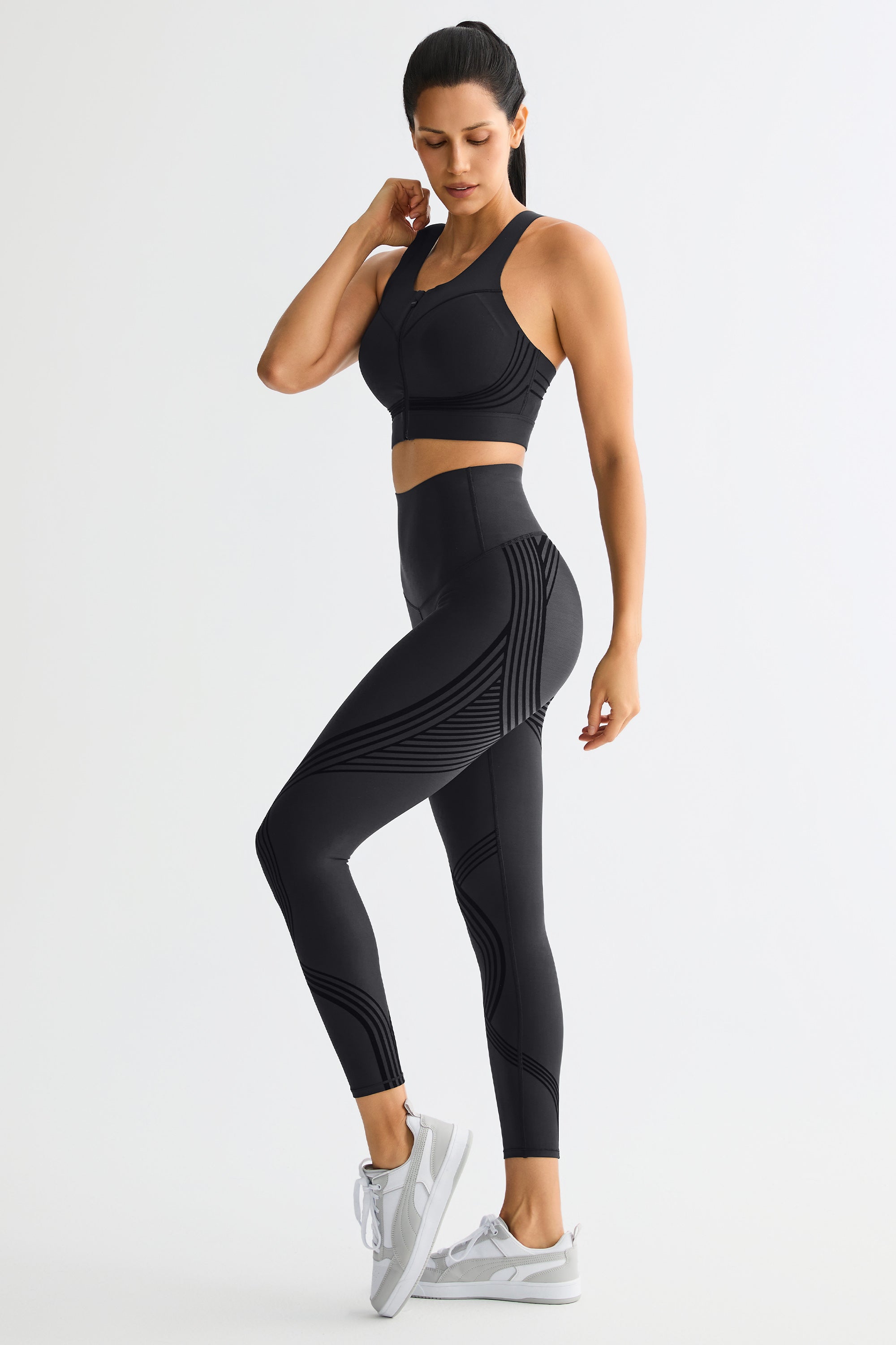 FlexSeam™ High-Waisted Signature 7/8 Leggings #color_black