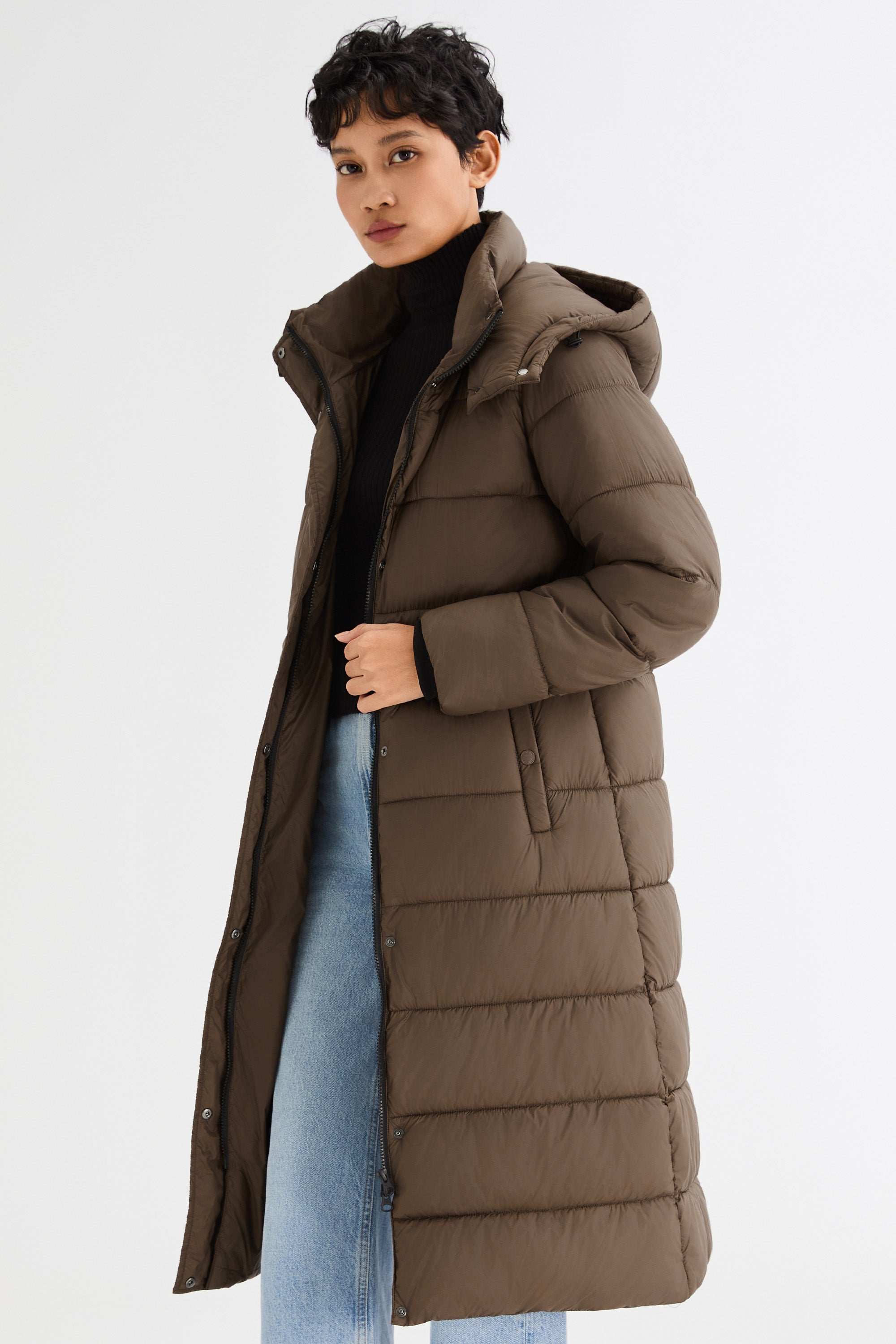 Orolay Long Hooded Quilted Puffer Jacket #color_coffee