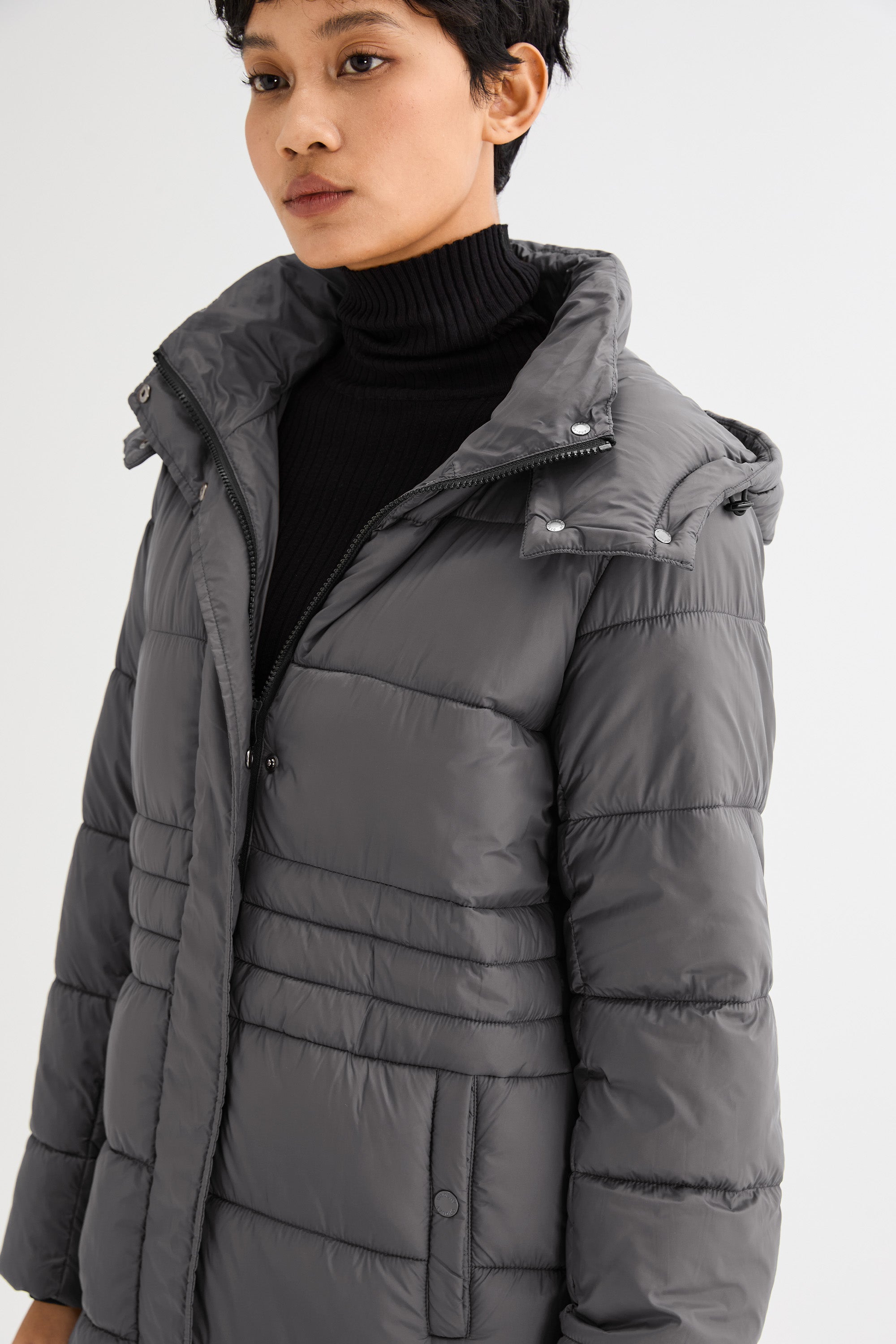 Orolay Long Hooded Quilted Puffer Jacket #color_gray