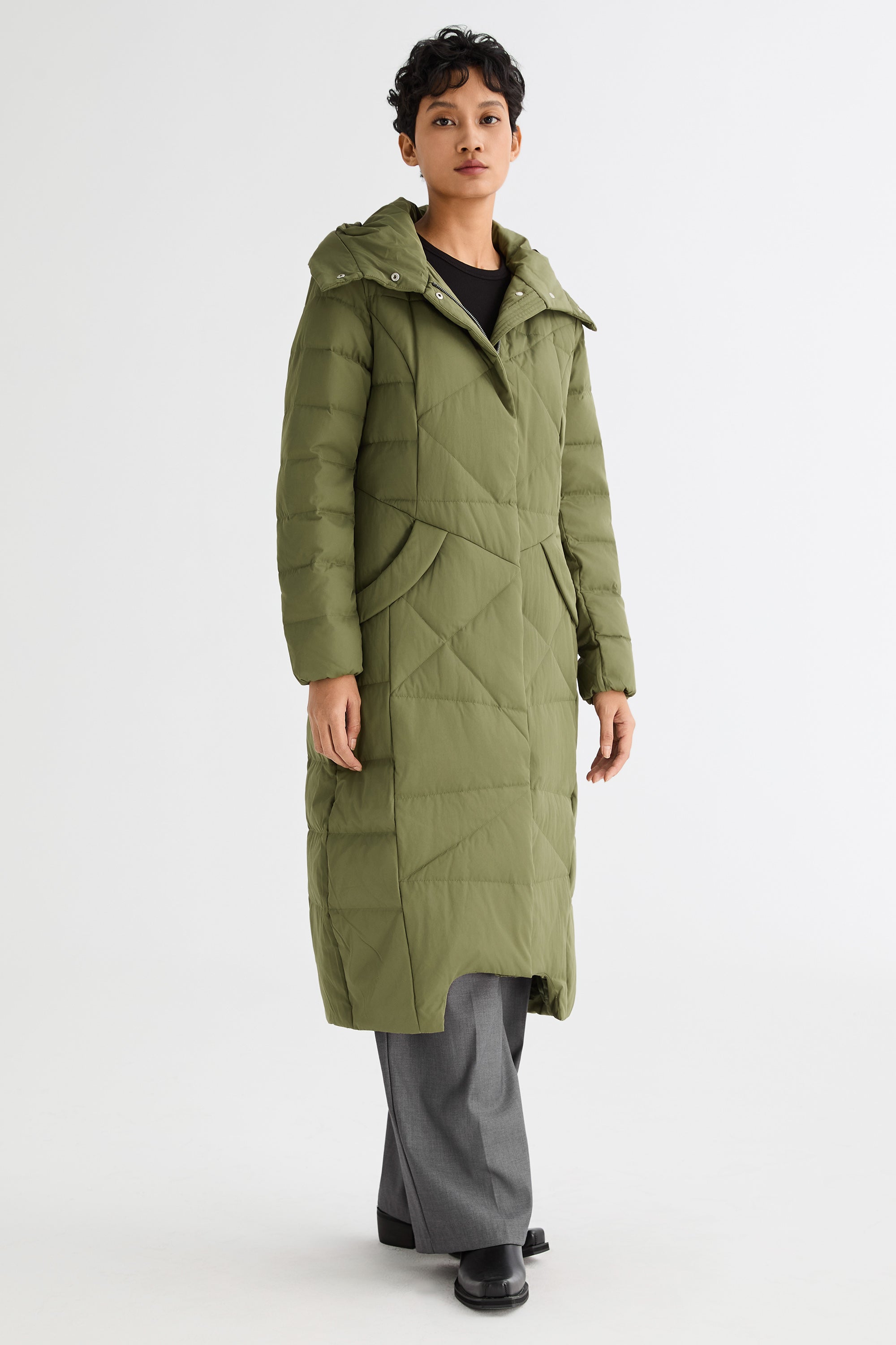Orolay Long Maxi Down Coat with Hood women #color_Peat Moss