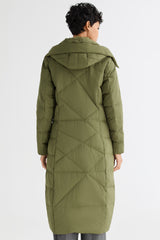 Orolay Long Maxi Down Coat with Hood women #color_Peat Moss