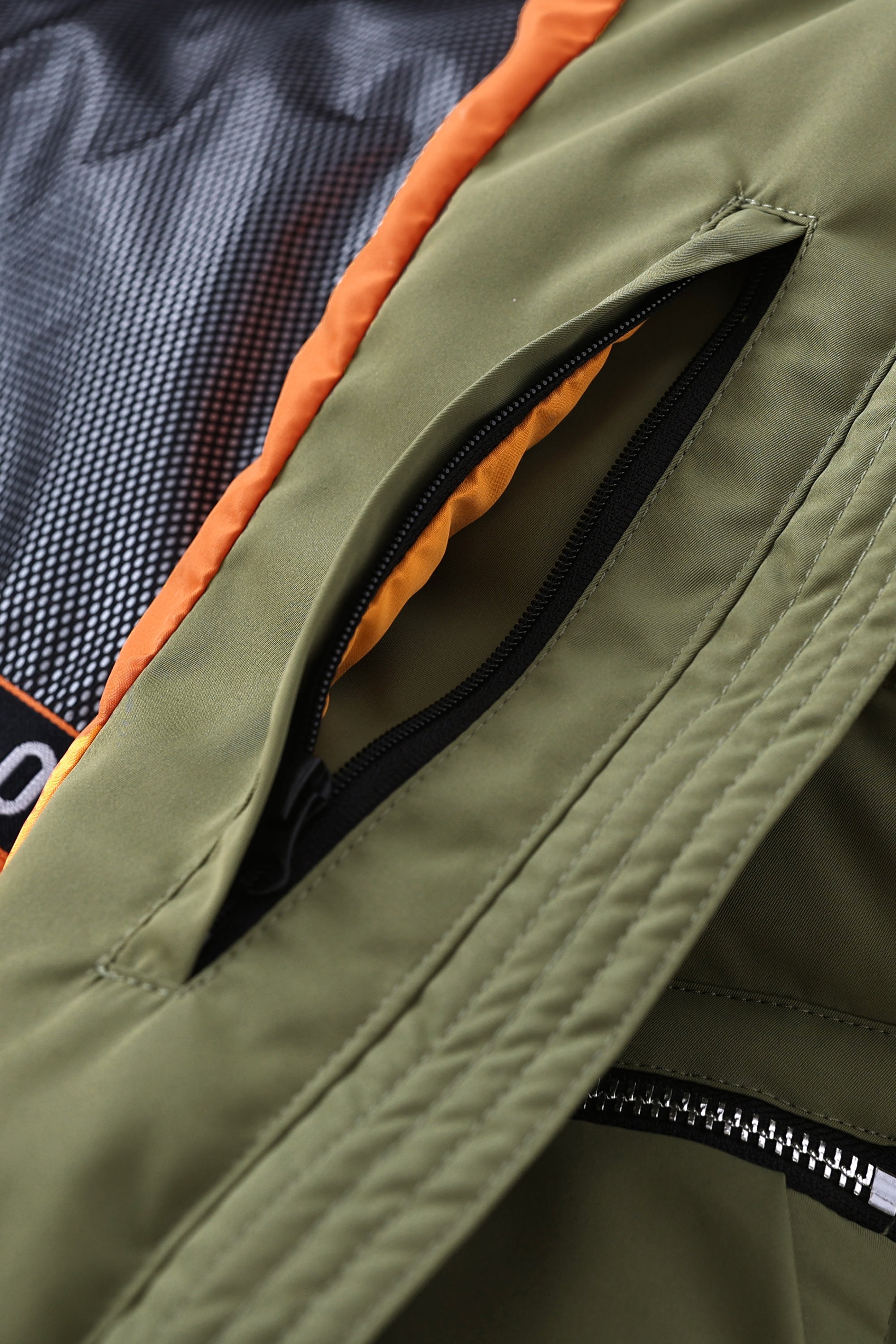 Orolay 092 Classics Women's Thickened Down Jacket #color_Green