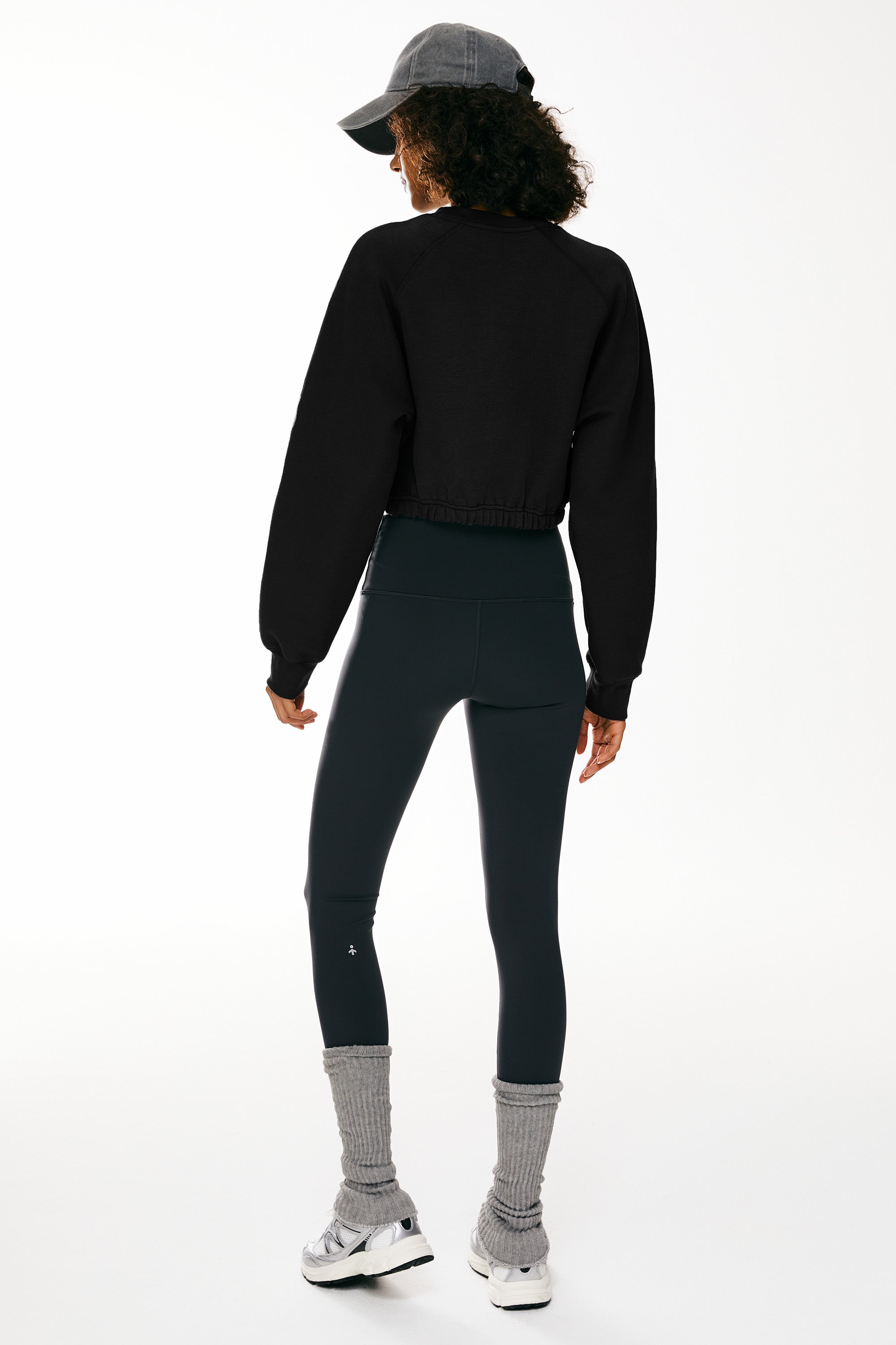 Orolay Oversized Cropped Sweatshirt Long Sleeve #color_black