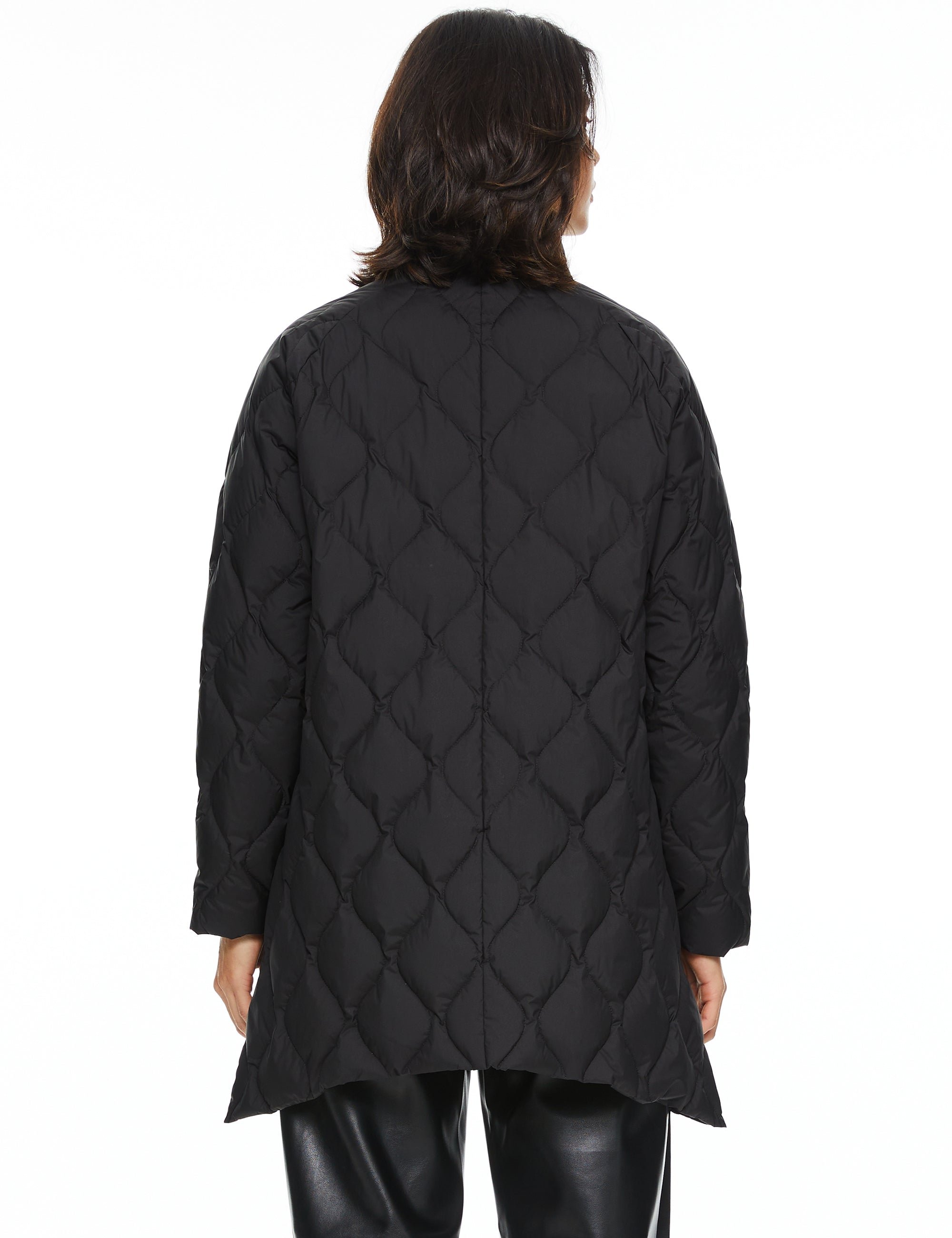 Orolay Oversized Quilted Puffer Jacket Lightweight with Pockets #color_black