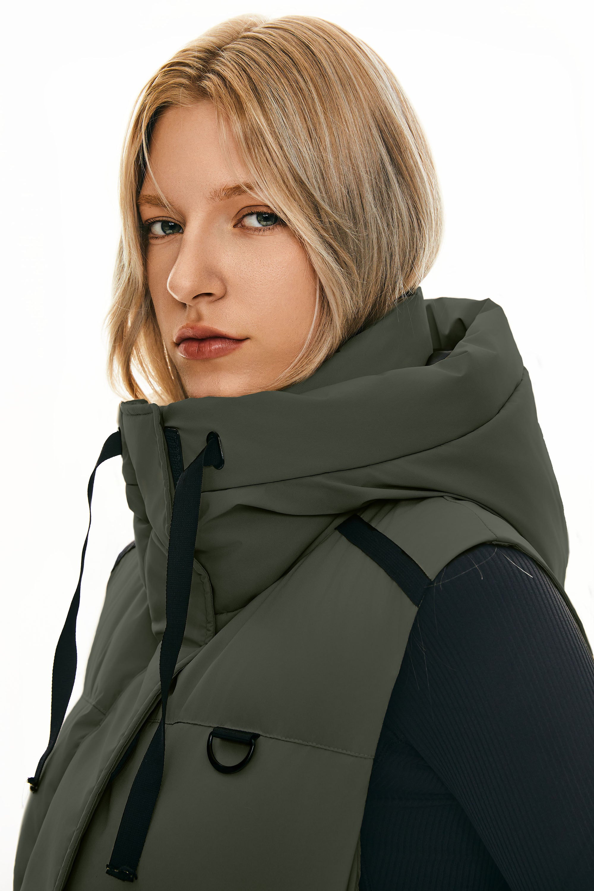 Orolay Puffer Down Vest Hooded Cropped Zip Up #color_dark green