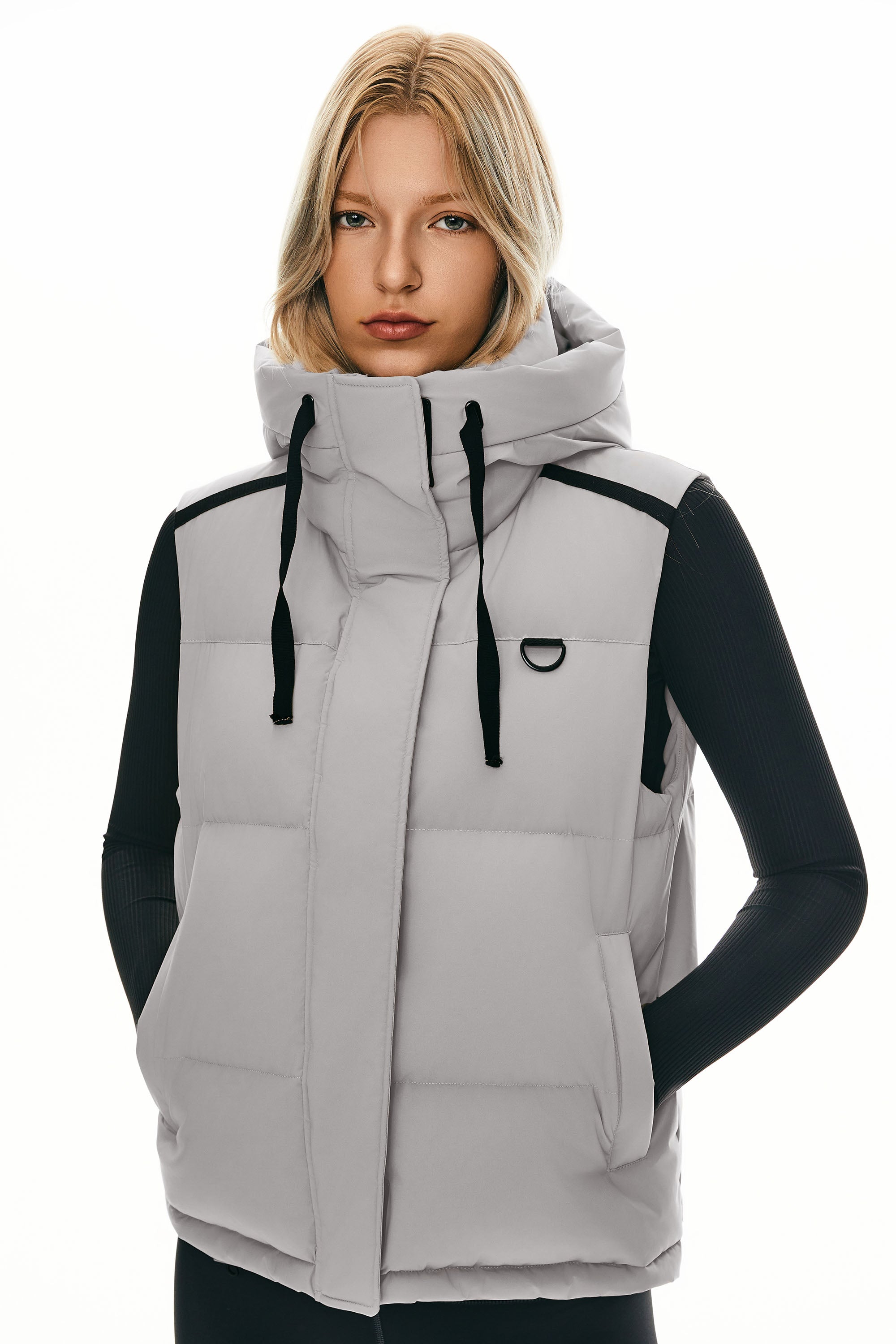 Orolay Puffer Down Vest Hooded Cropped Zip Up #color_lightgray