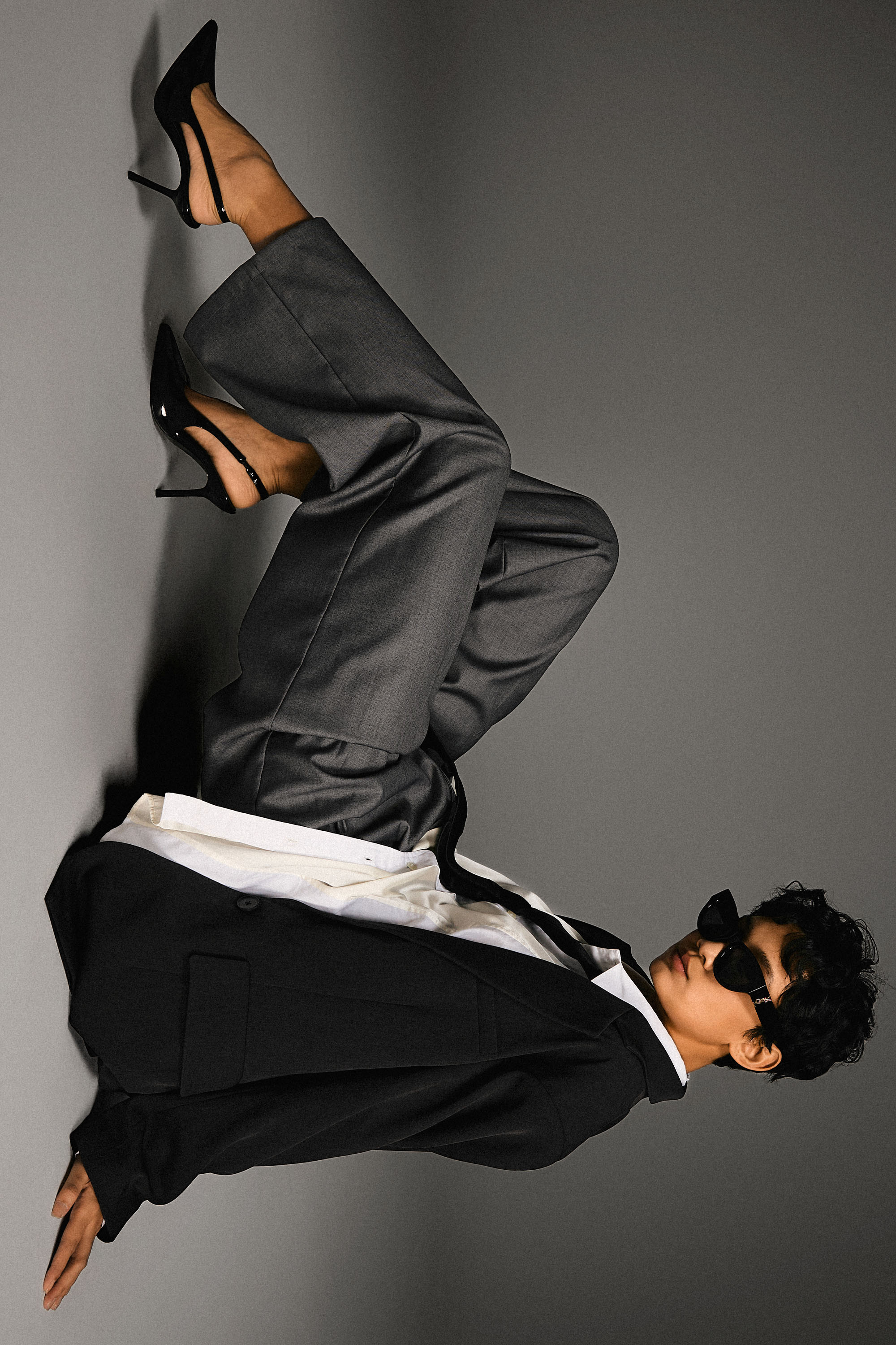 Long Sleeve Office Blazer from Orolay - #color_Charcoal