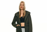 Spring Transition Made Easy: How to Style Your Orolay Parka for Warmer Weather"