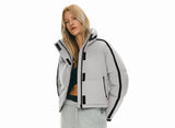 5 Wege, um eine kurze gesteppte Daunenjacke für jeden Anlass zu stylen