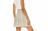 Skirt & Sneakers: The Effortless 2025 Trend You’ll Want to Try