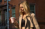 Cómo Lucir Elegante con un Abrigo Trench este Otoño