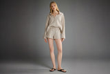 Comment Styliser un Short en Lin pour des Looks d'Été Sans Effort