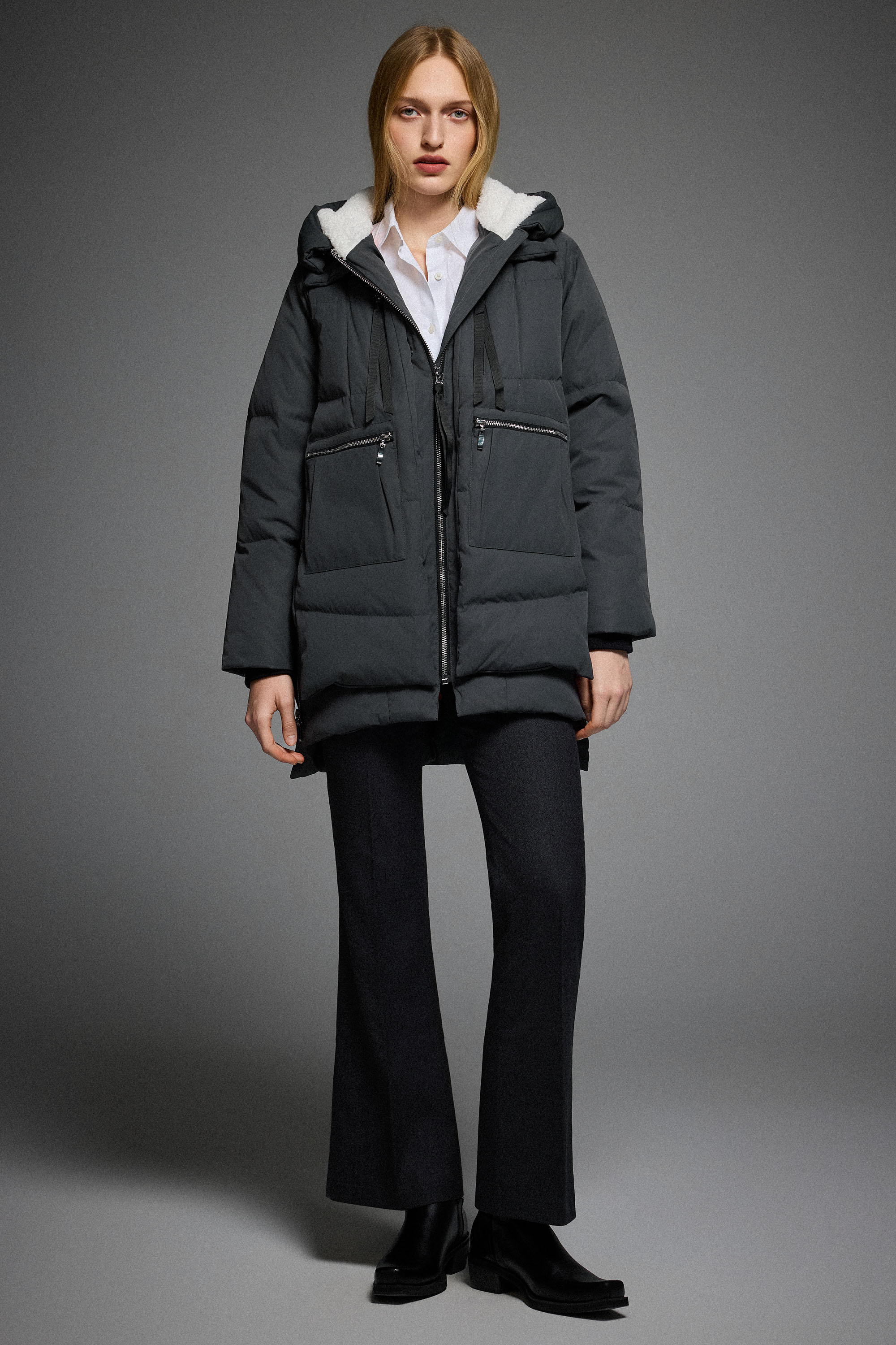 Orolay 092 Classics Women's Thickened Down Jacket #color_darkgray