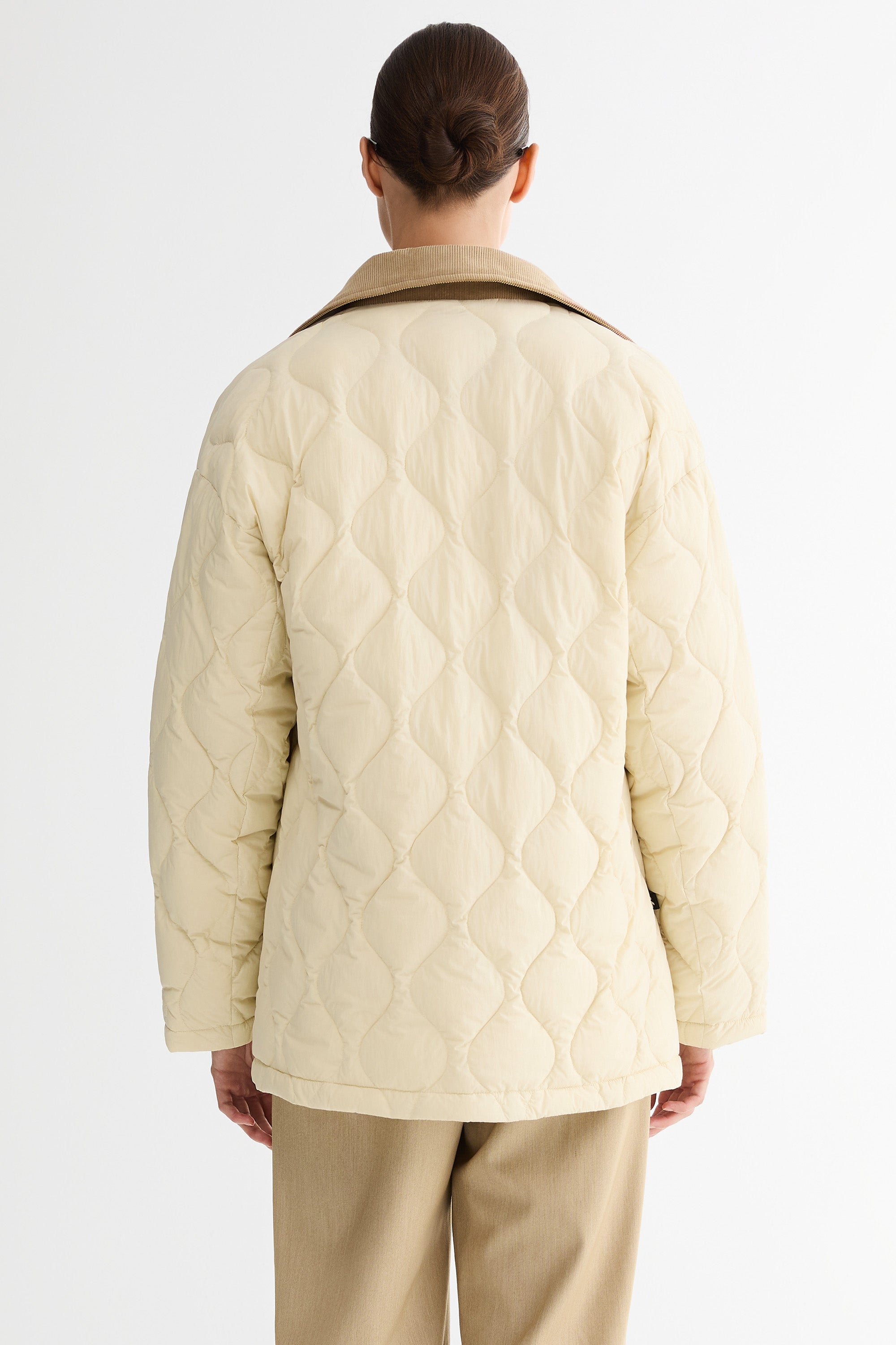 Straight Cut Lightweight Down Jacket orolay #color_beige