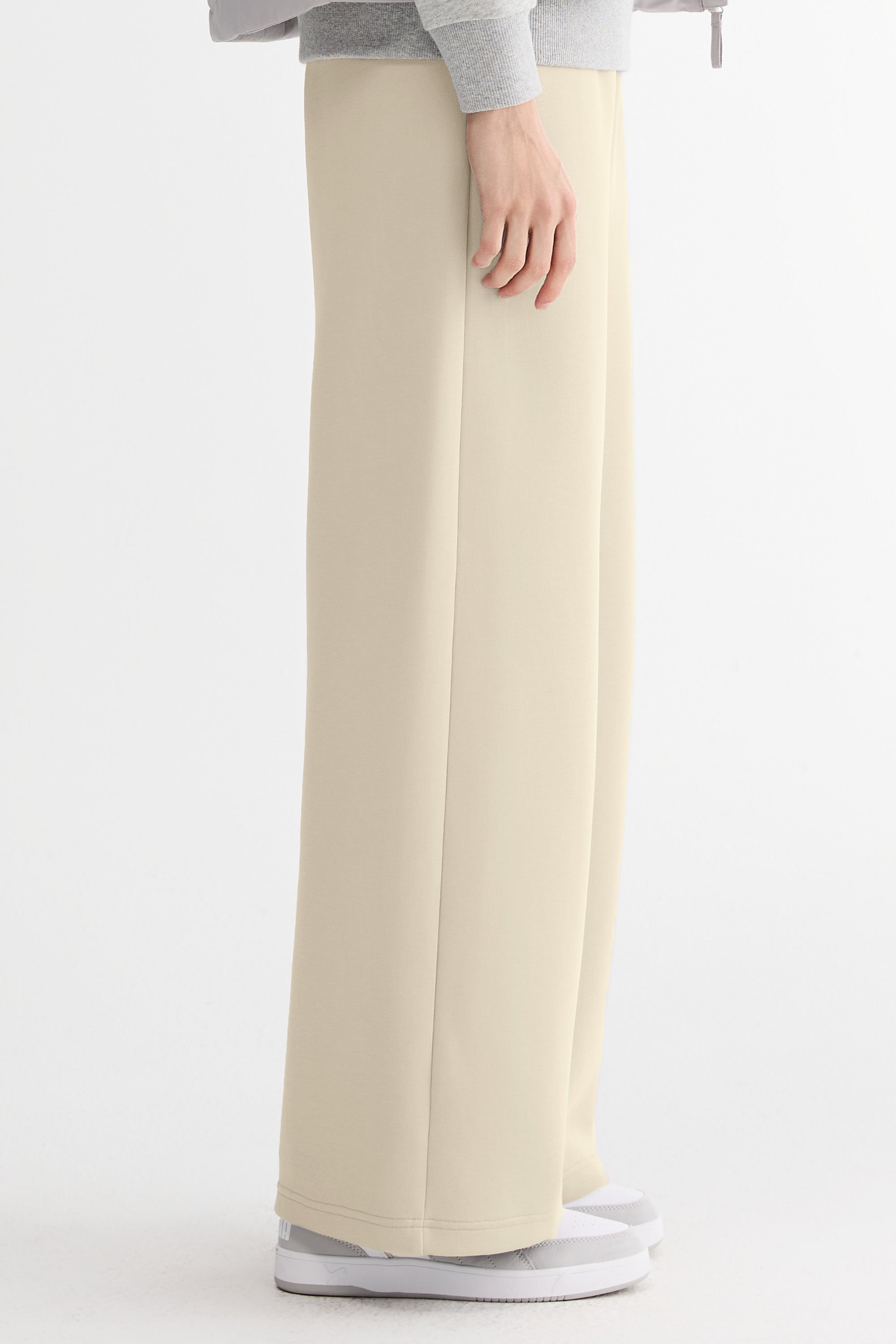 OROLAY Air Layer Wide-Leg Sweatpants #color_khaki