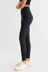 FlexSeam™ High-Waisted Timeless 7/8 Leggings #color_black