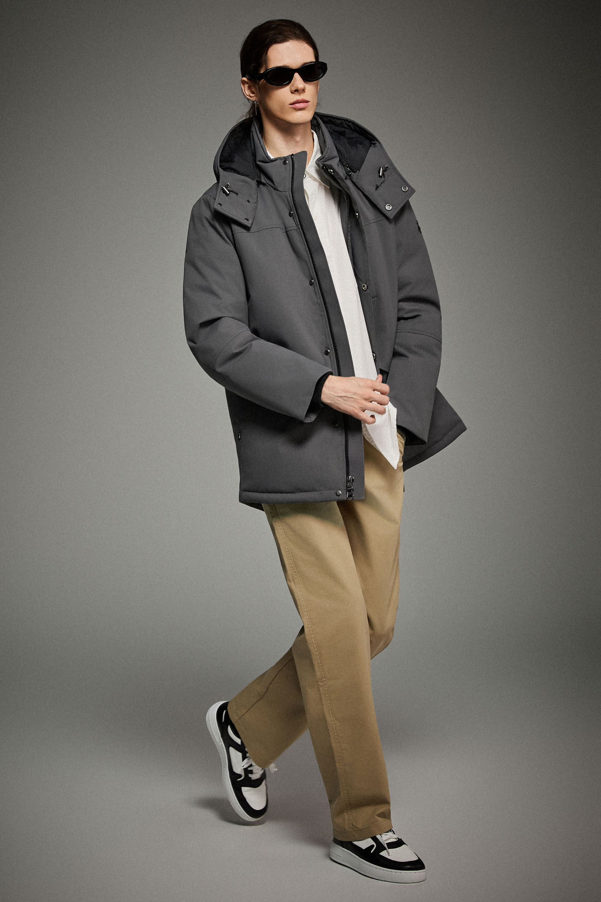 Mid-length Dual-Pocket Hooded Down Parka Jacket Orolay #color_gray