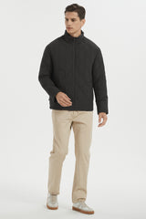 Orolay Lightweight Quilted Bomber Jackets Full Zip #color_black