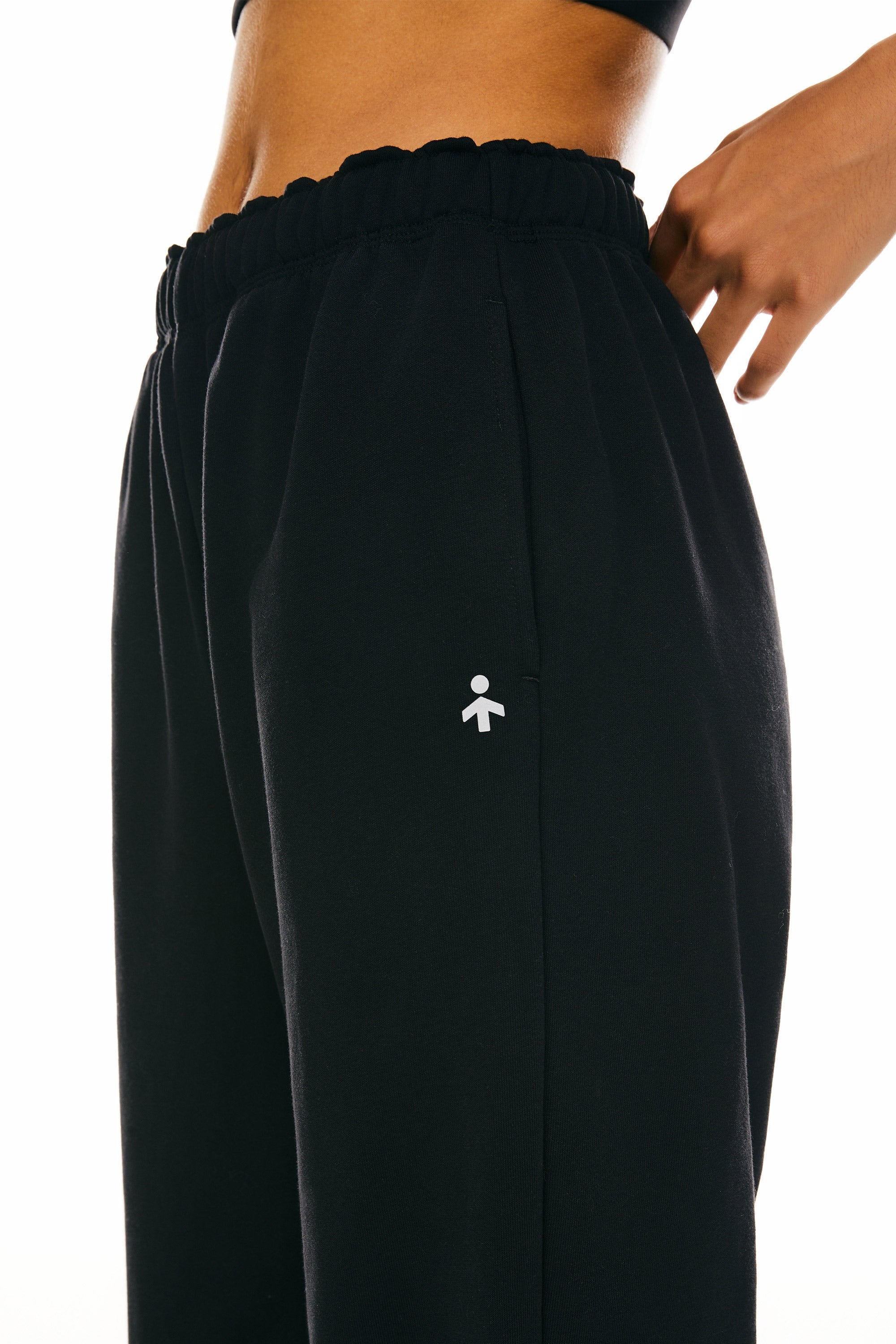 Orolay-Athletic Baggy Sweatpants-Image 5 of Athletic Baggy Sweatpants from Orolay - #Color_black