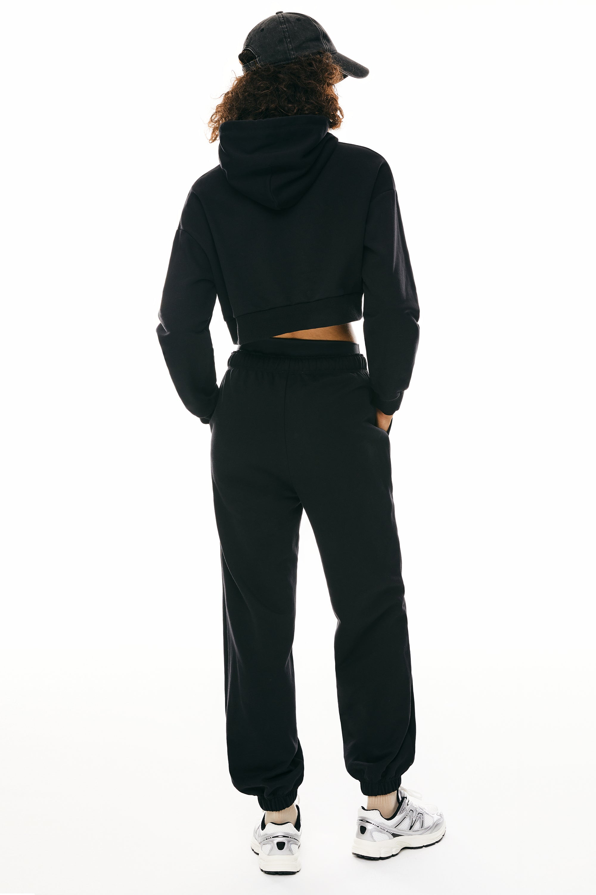 Orolay-Long Sleeve Cropped Hoodies-Image 4 of Long Sleeve Cropped Hoodies from Orolay - #Color_black