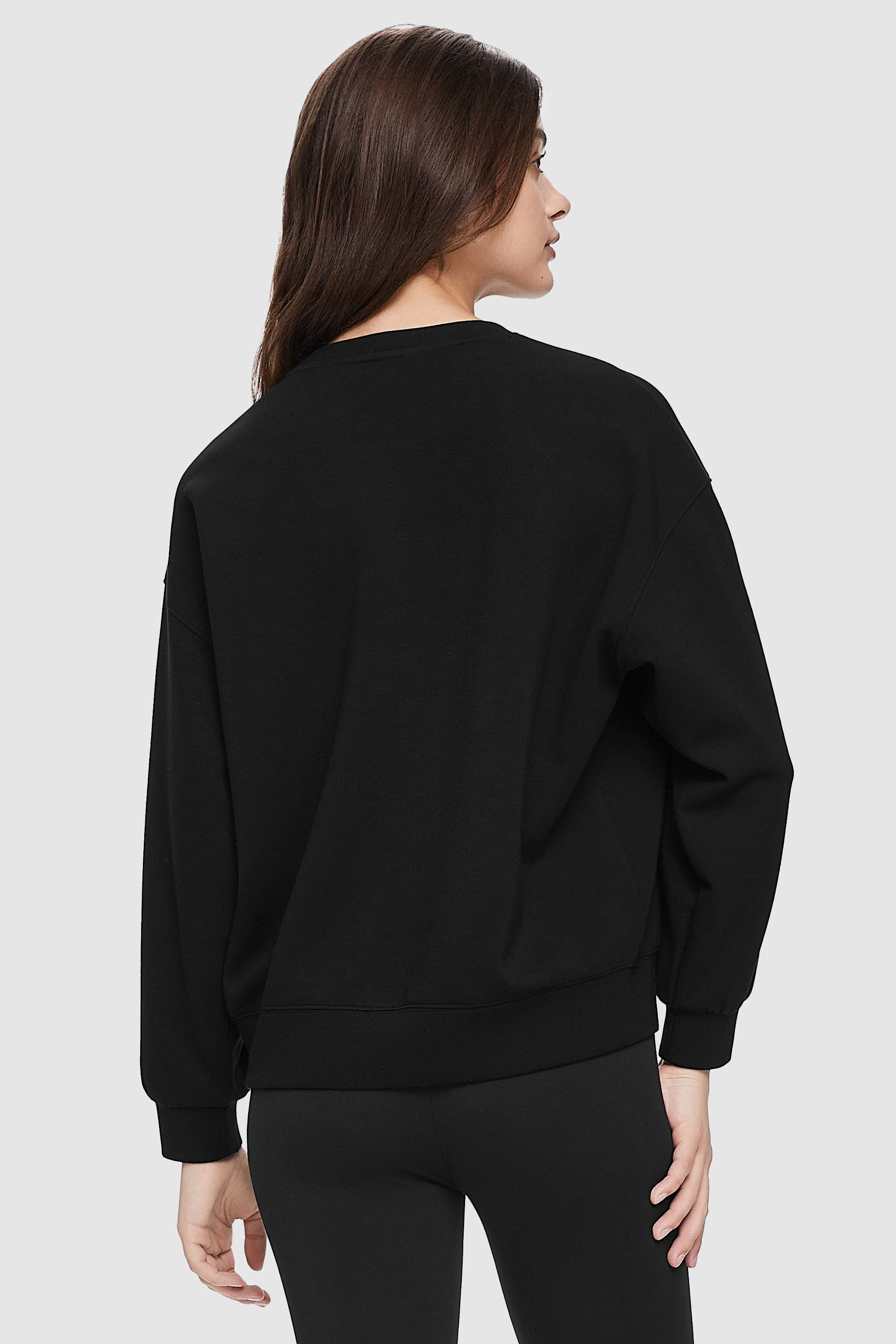 Orolay-Oversized Crewneck Sweatshirt-Image 4 of Oversized Crewneck Sweatshirt from Orolay - #color_Black