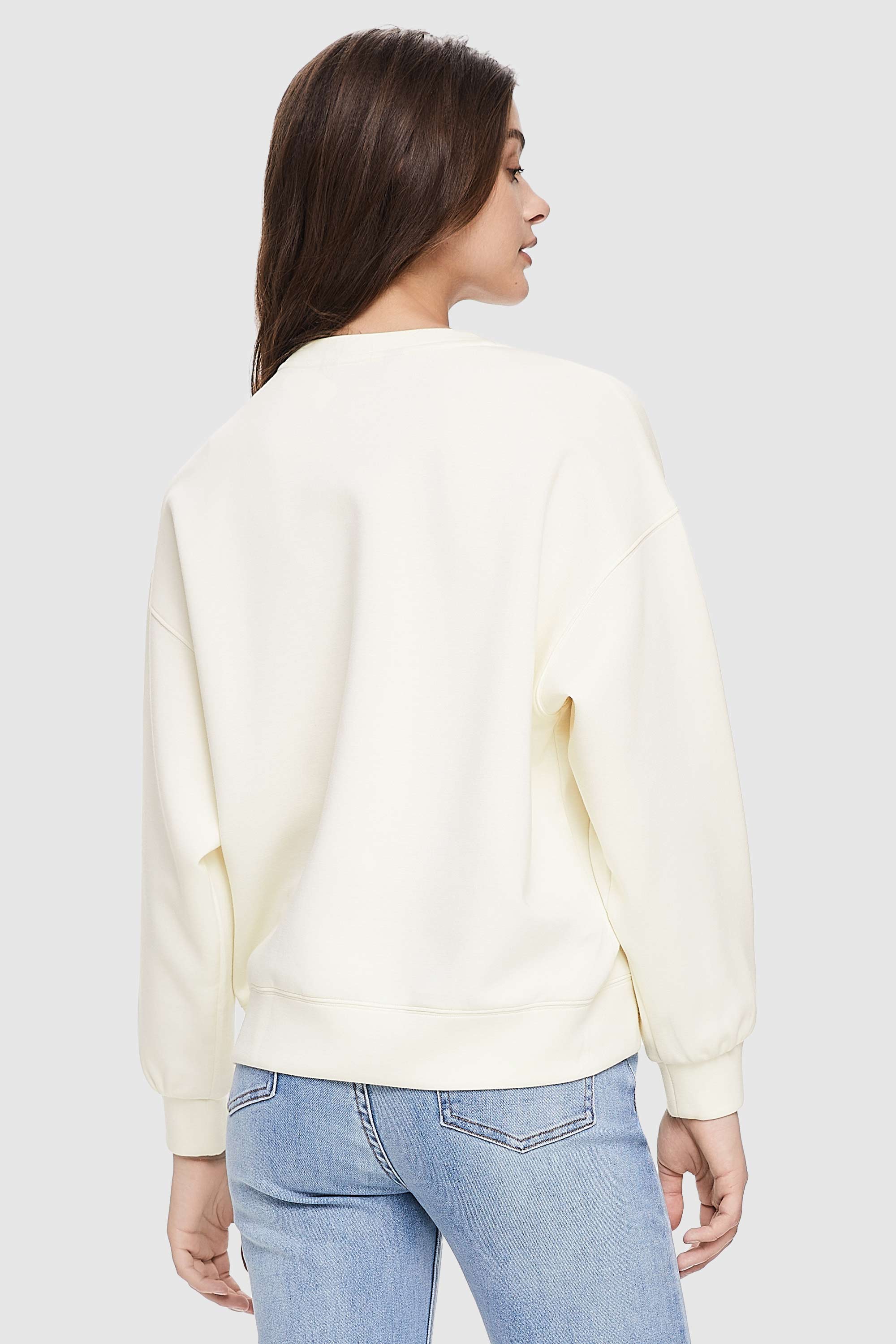 Orolay-Oversized Crewneck Sweatshirt-Image 4 of Oversized Crewneck Sweatshirt from Orolay - #color_Beige