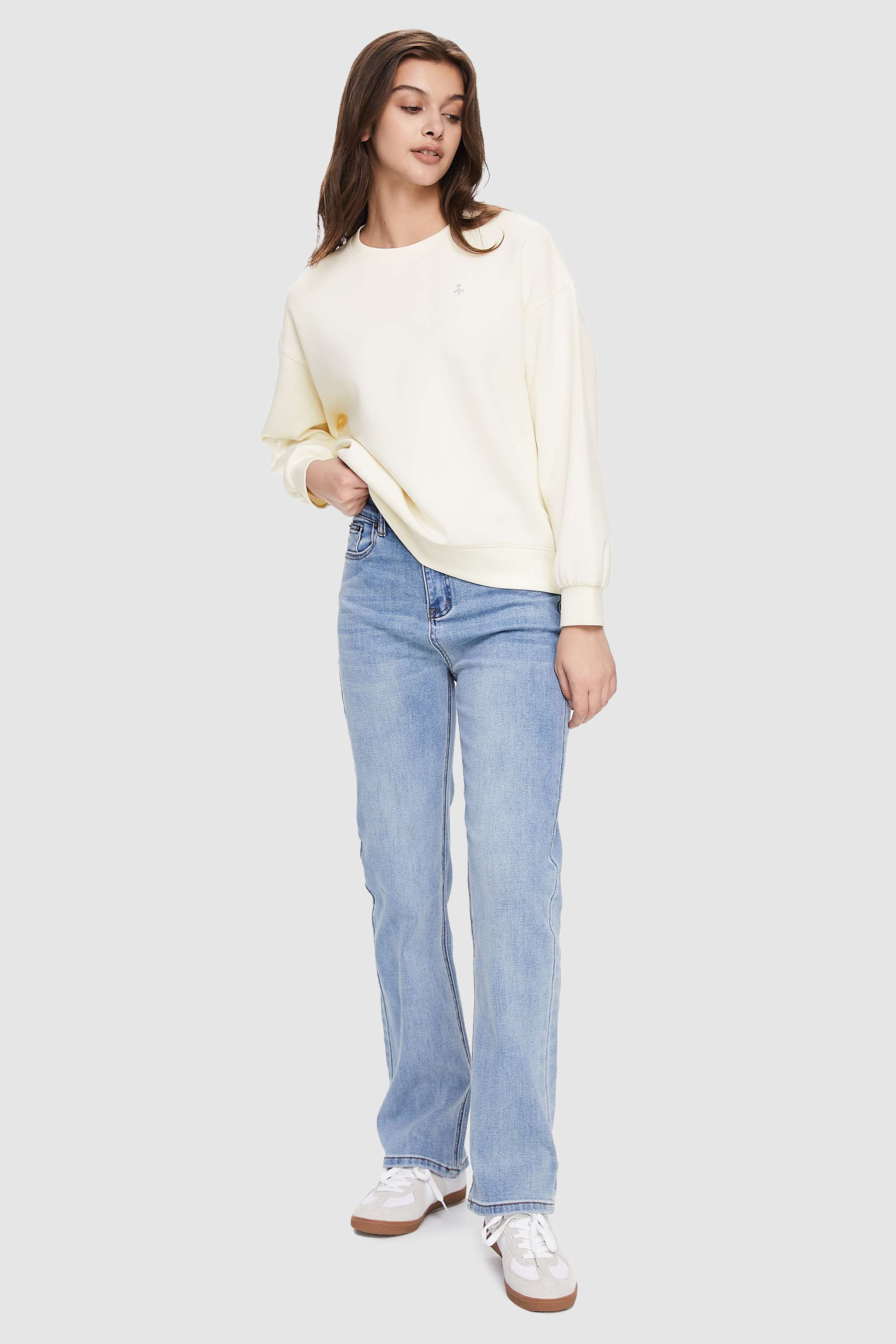 Orolay-Oversized Crewneck Sweatshirt-Image 1 of Oversized Crewneck Sweatshirt from Orolay - #color_Beige