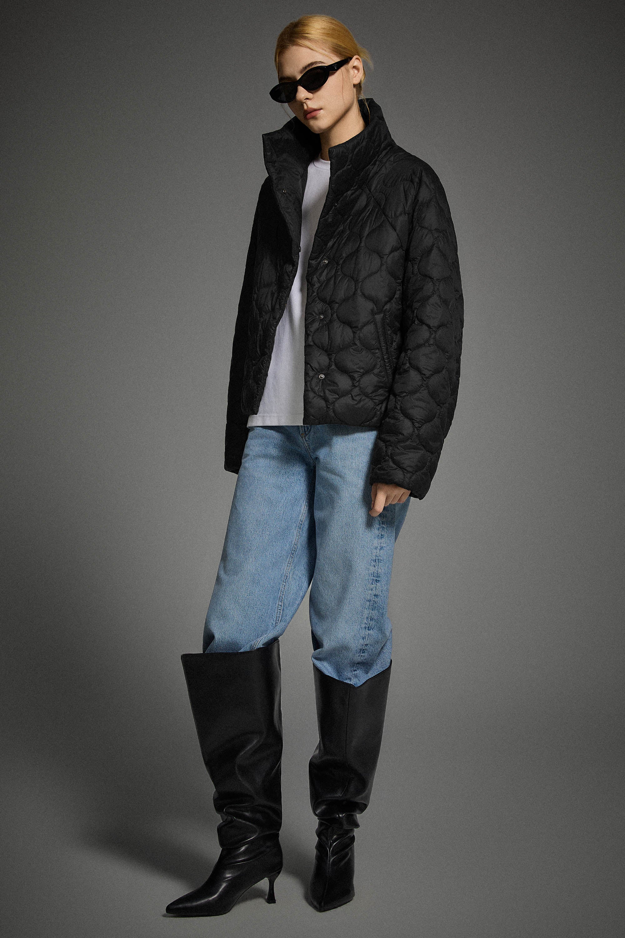 Oversized Quilted Raglan Sleeve Lightweight Jacket #color_black