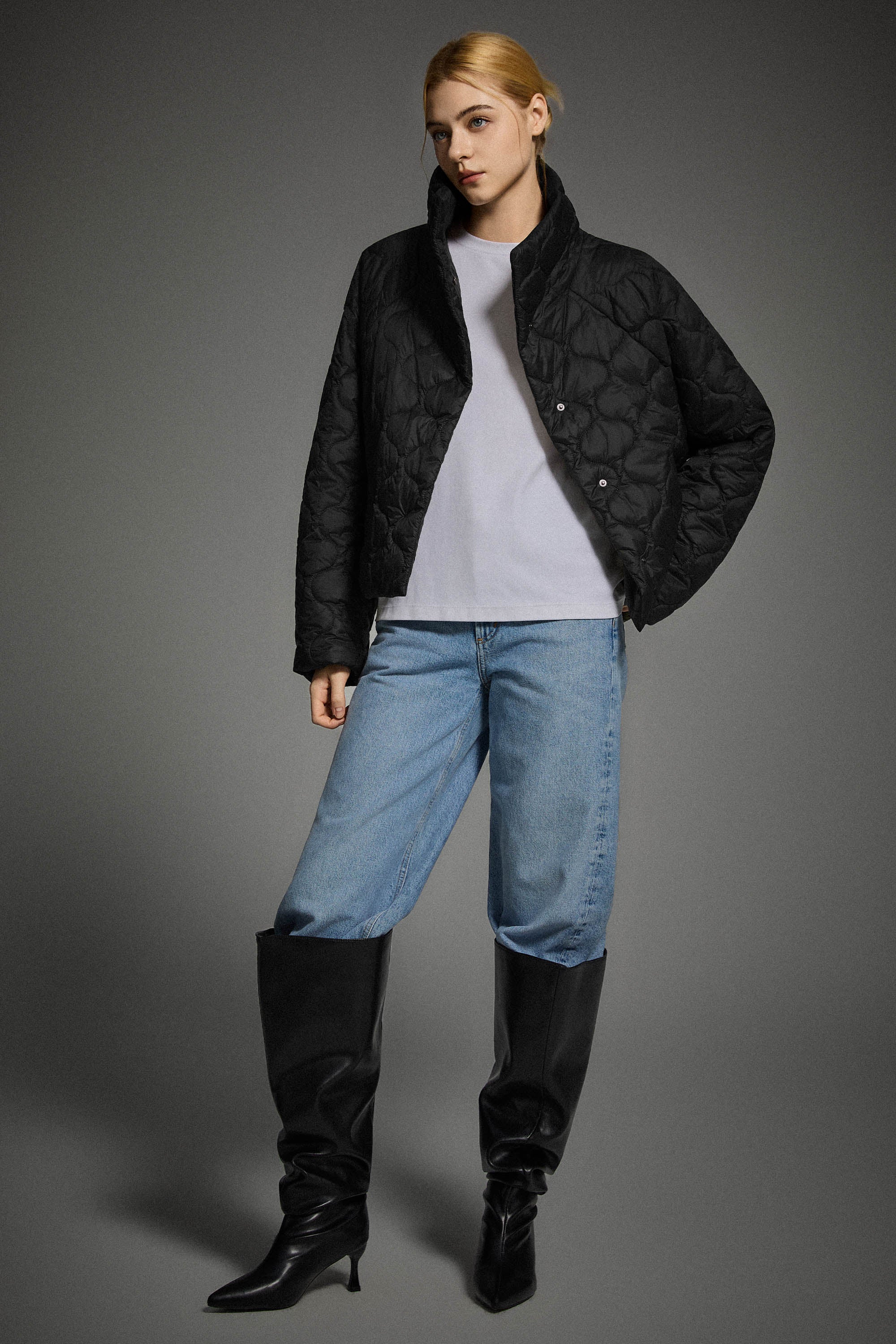 Oversized Quilted Raglan Sleeve Lightweight Jacket #color_black