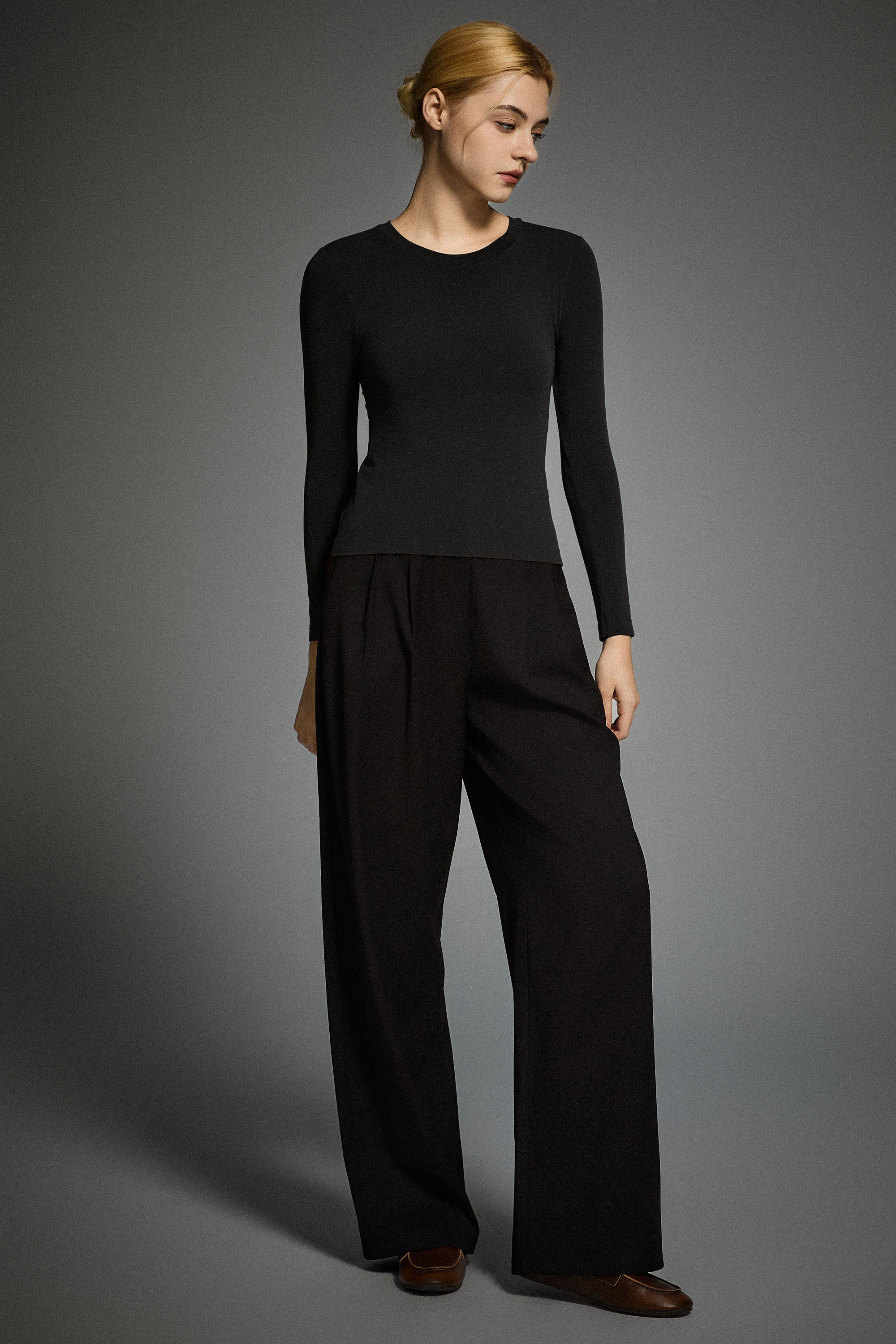 Padded Knit T-shirt OROLAY #color_black