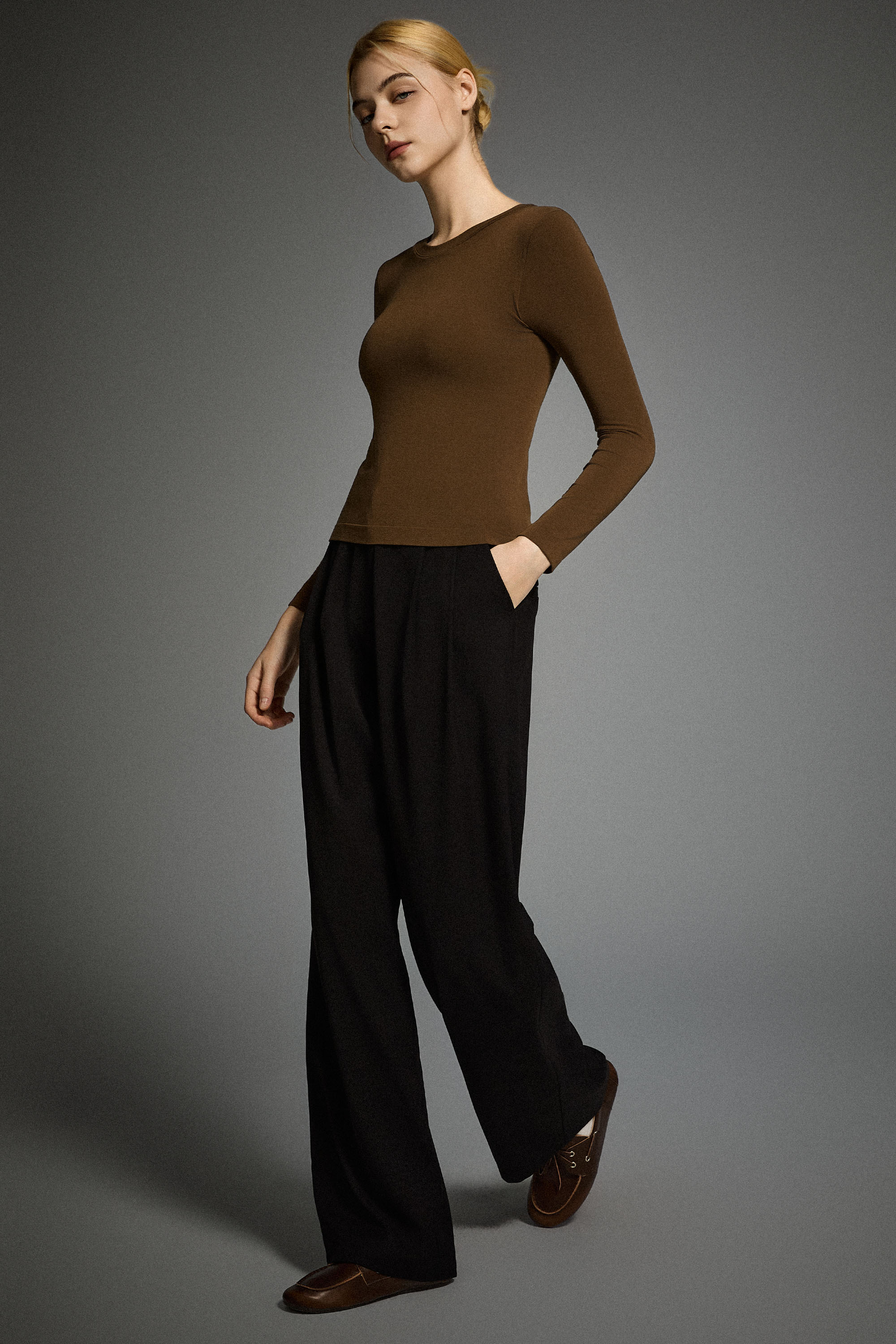 Padded Knit T-shirt OROLAY #color_brown