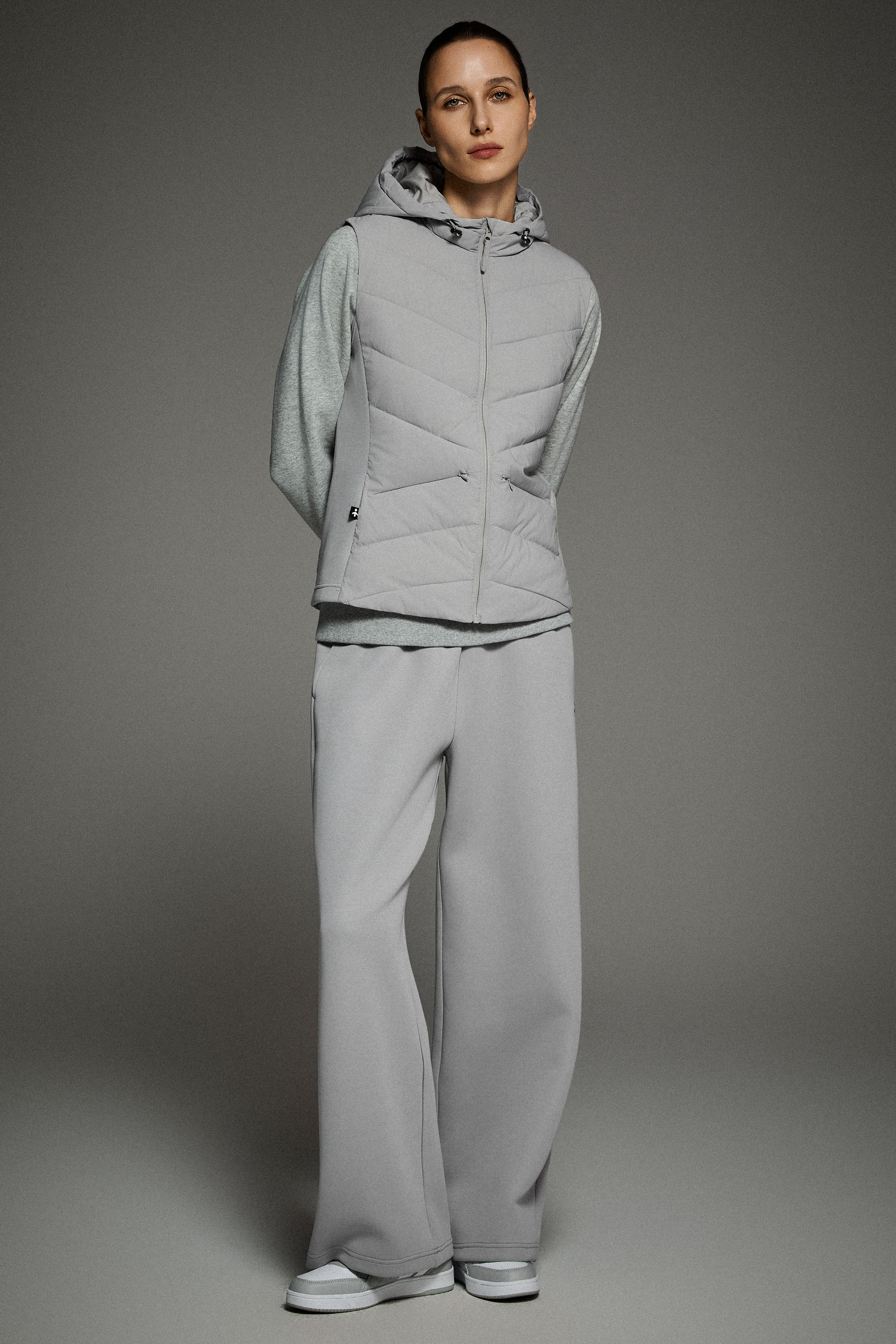 Orolay Quilted Vest with SLim-Fit Waist Design #color_gray