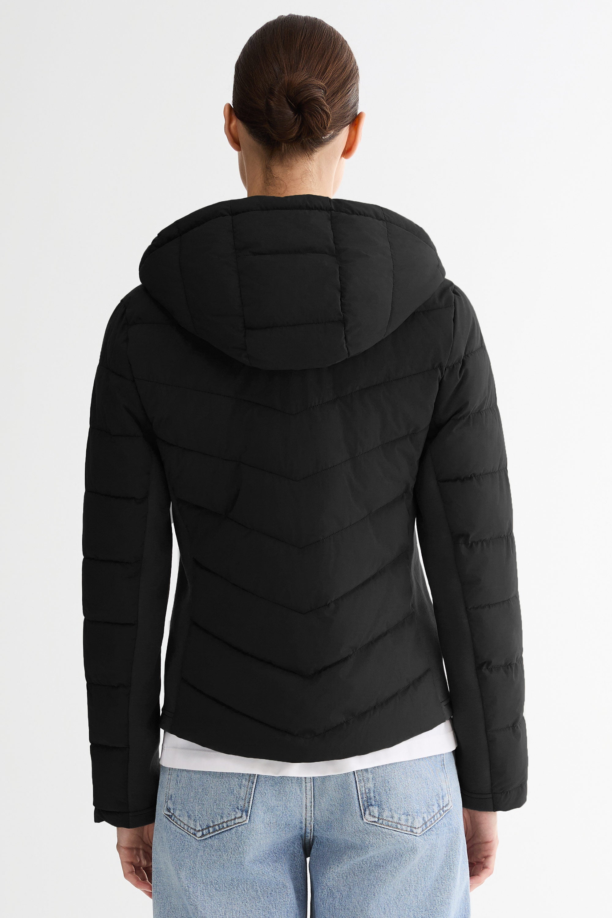 OROLAY Slim-Fit Quilted Hybrid Jacket #color_black