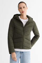 OROLAY Slim-Fit Quilted Hybrid Jacket #color_olive