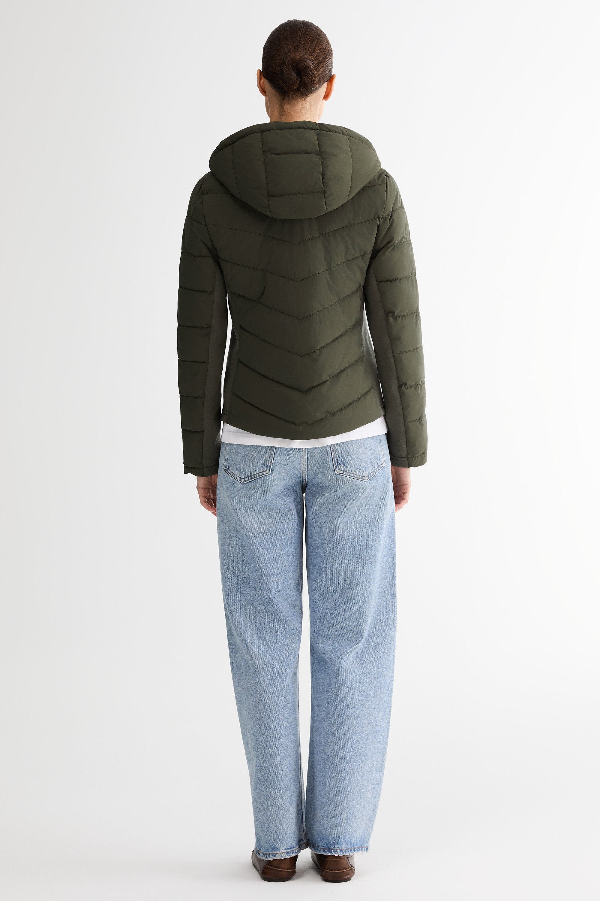OROLAY Slim-Fit Quilted Hybrid Jacket #color_olive