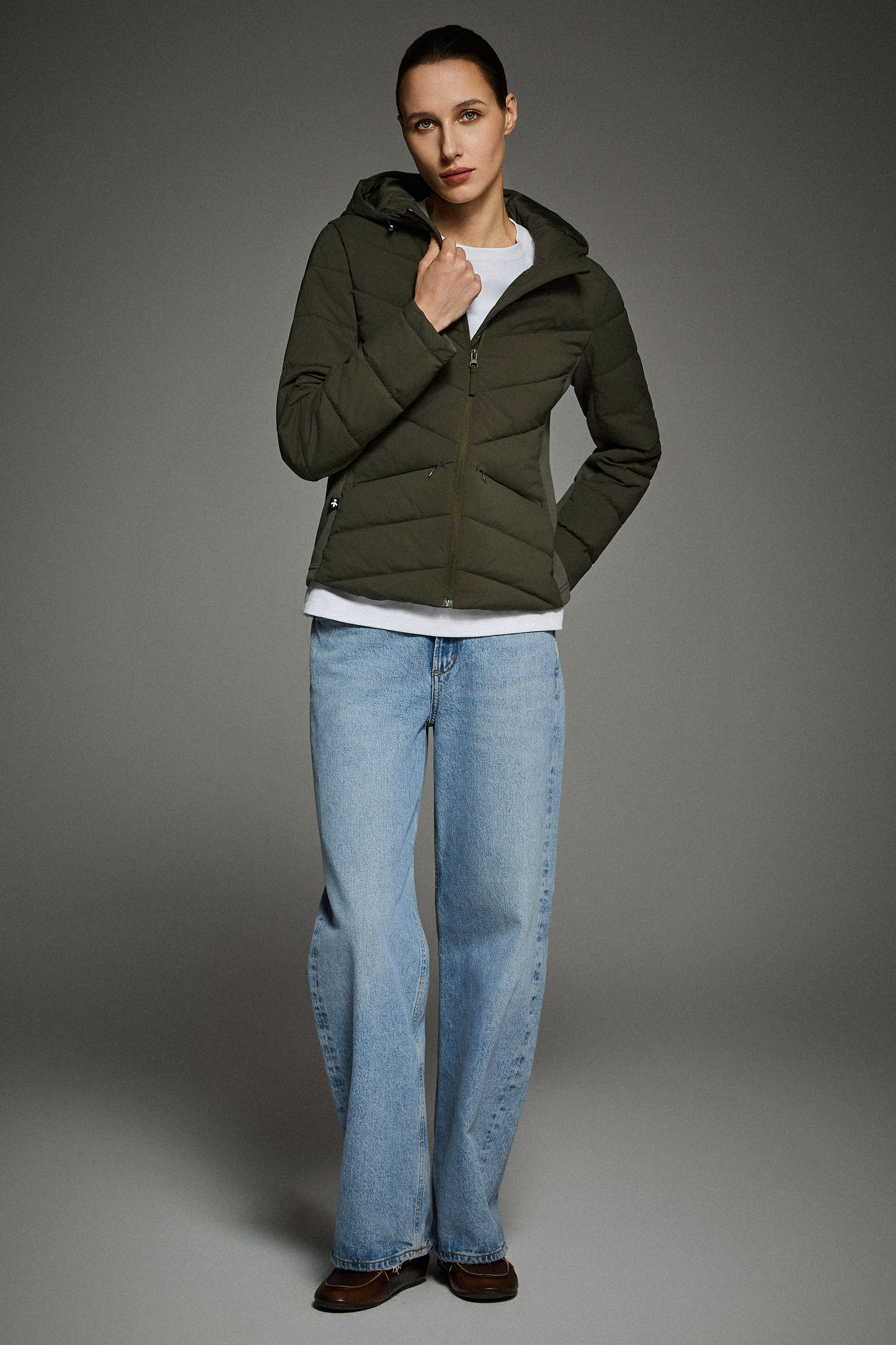 OROLAY Slim-Fit Quilted Hybrid Jacket #color_olive