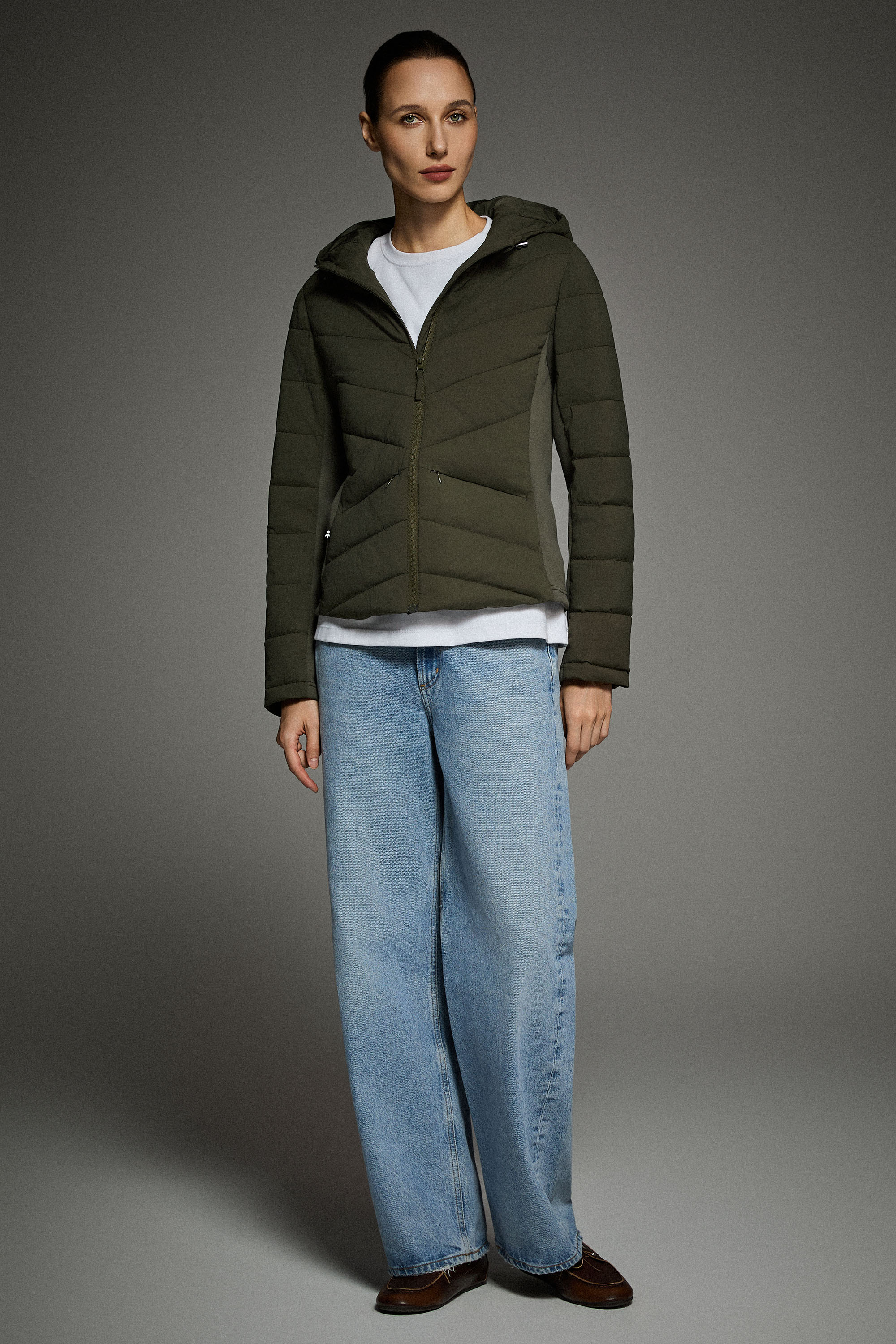 OROLAY Slim-Fit Quilted Hybrid Jacket #color_olive