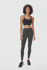 Video of Athletic High-Rise Leggings 27" from Orolay - #color_Black,Charcoal,Umber